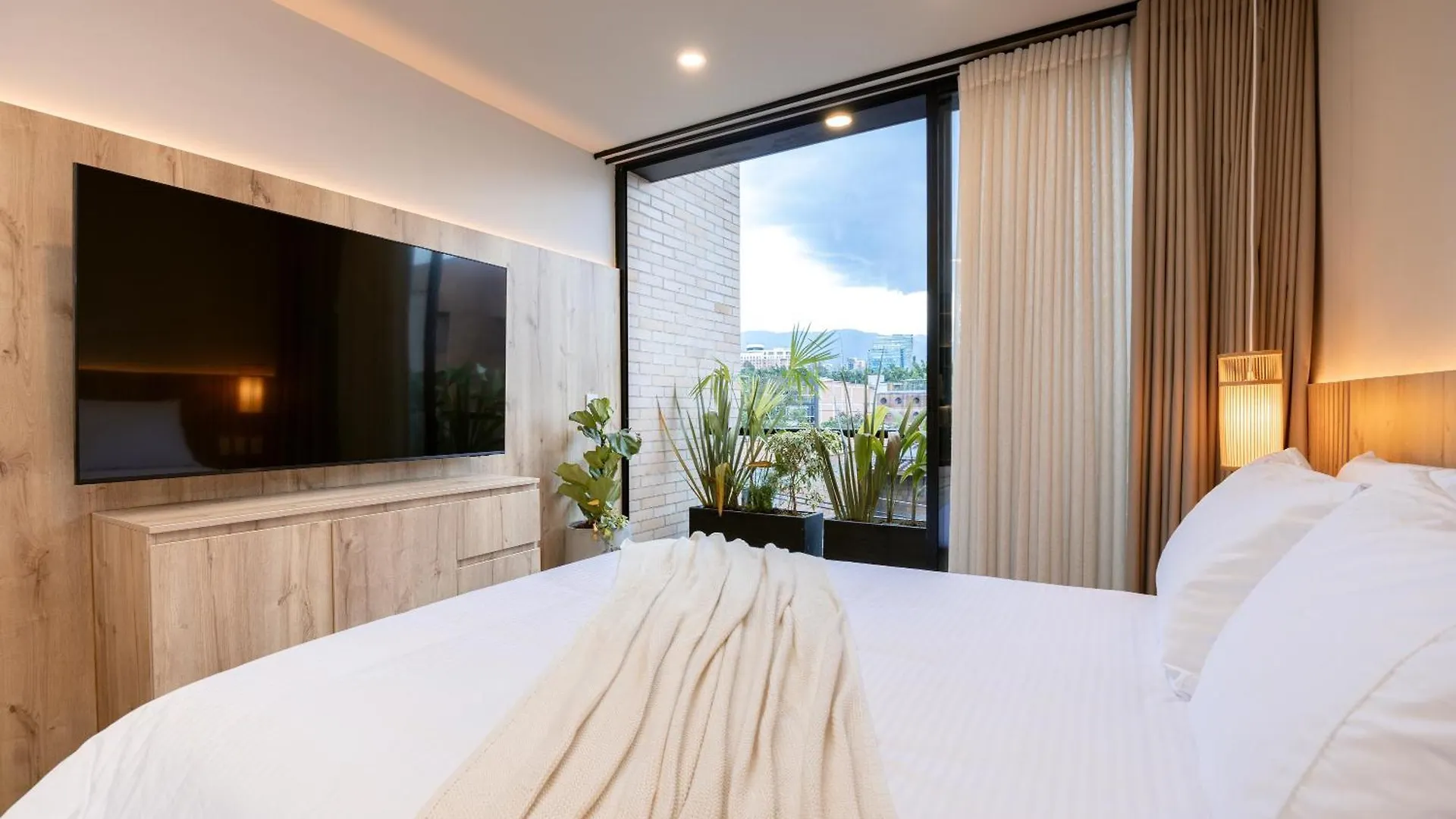 Stratasix Hotel Medellin