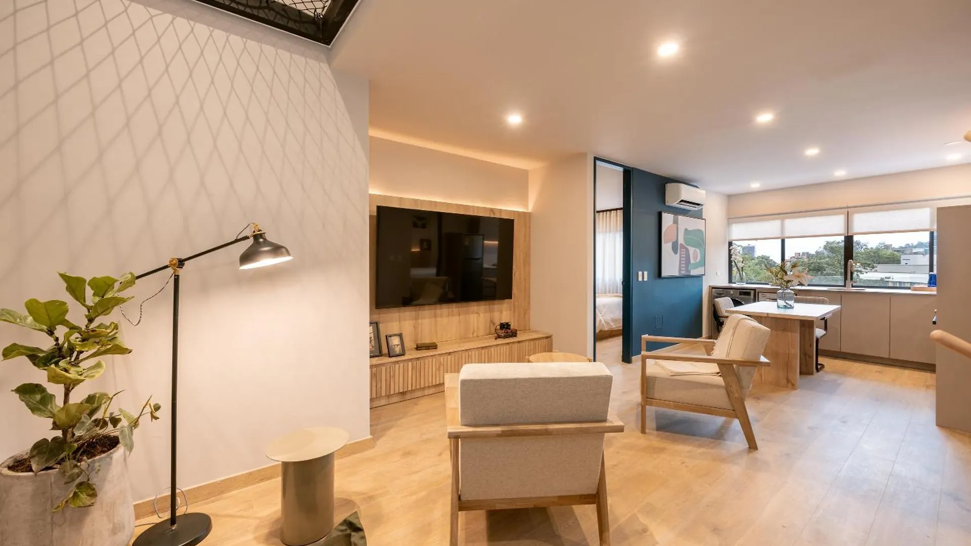Stratasix Hotel Medellin 0*,  Colombia