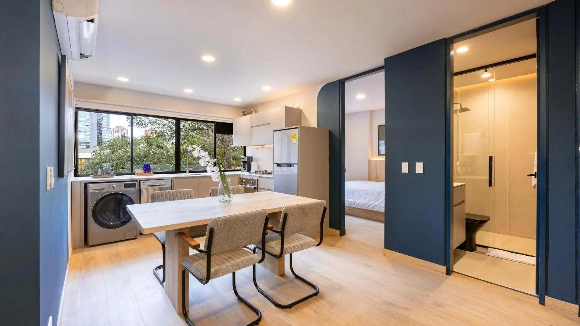 מדיין Stratasix Hotel 0*,  קולומביה