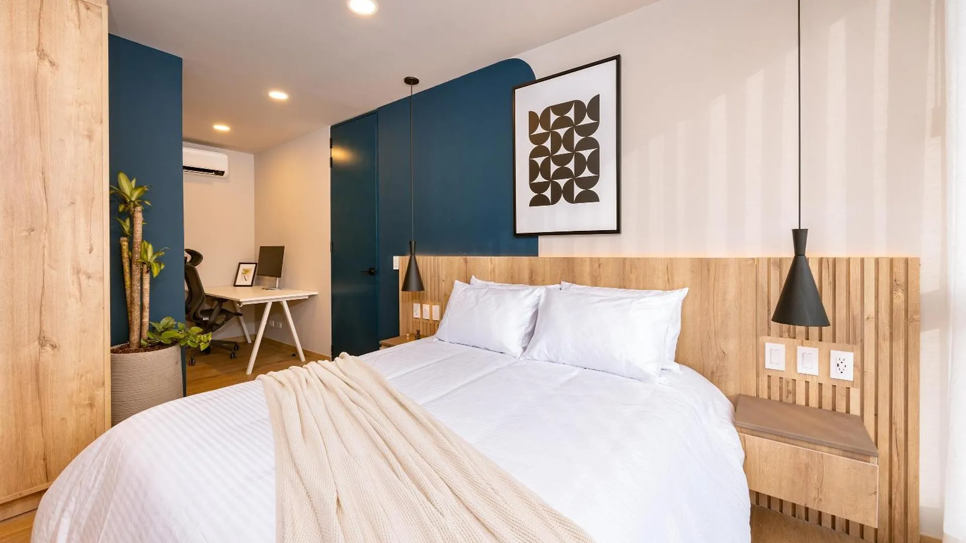 Stratasix Hotel メデジン 0*,  コロンビア