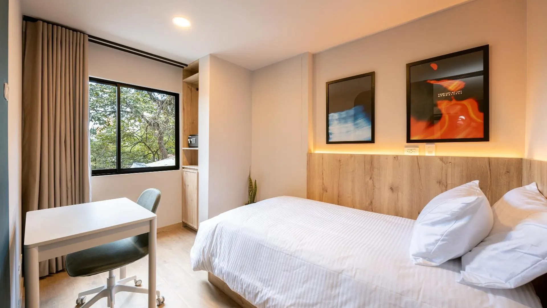 Stratasix Hotel Medellin 0*,  Colombia