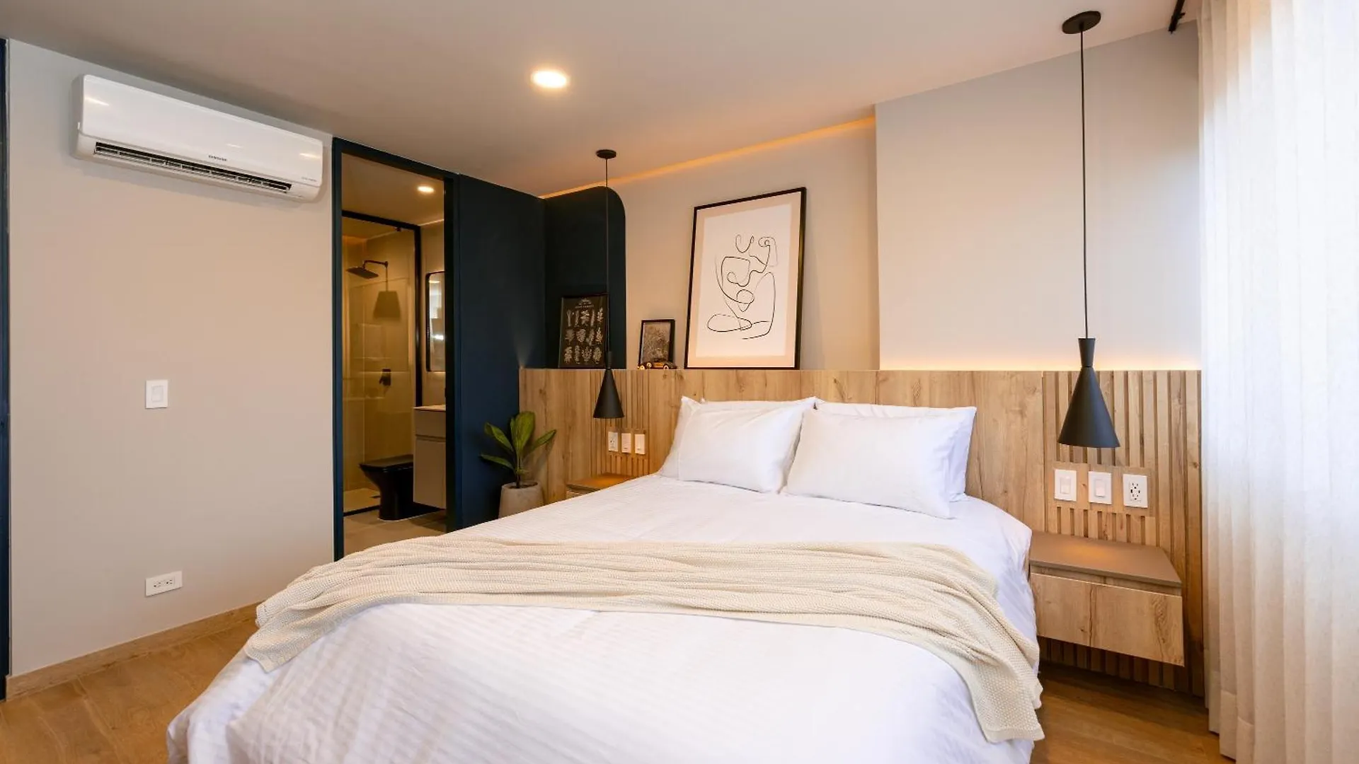 Stratasix Hotel Medellin Aparthotel
