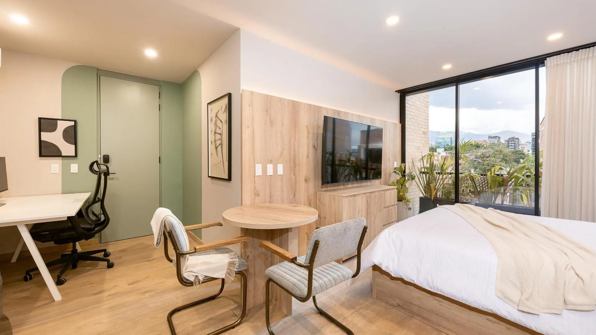 Aparthotel Stratasix Hotel Medellin