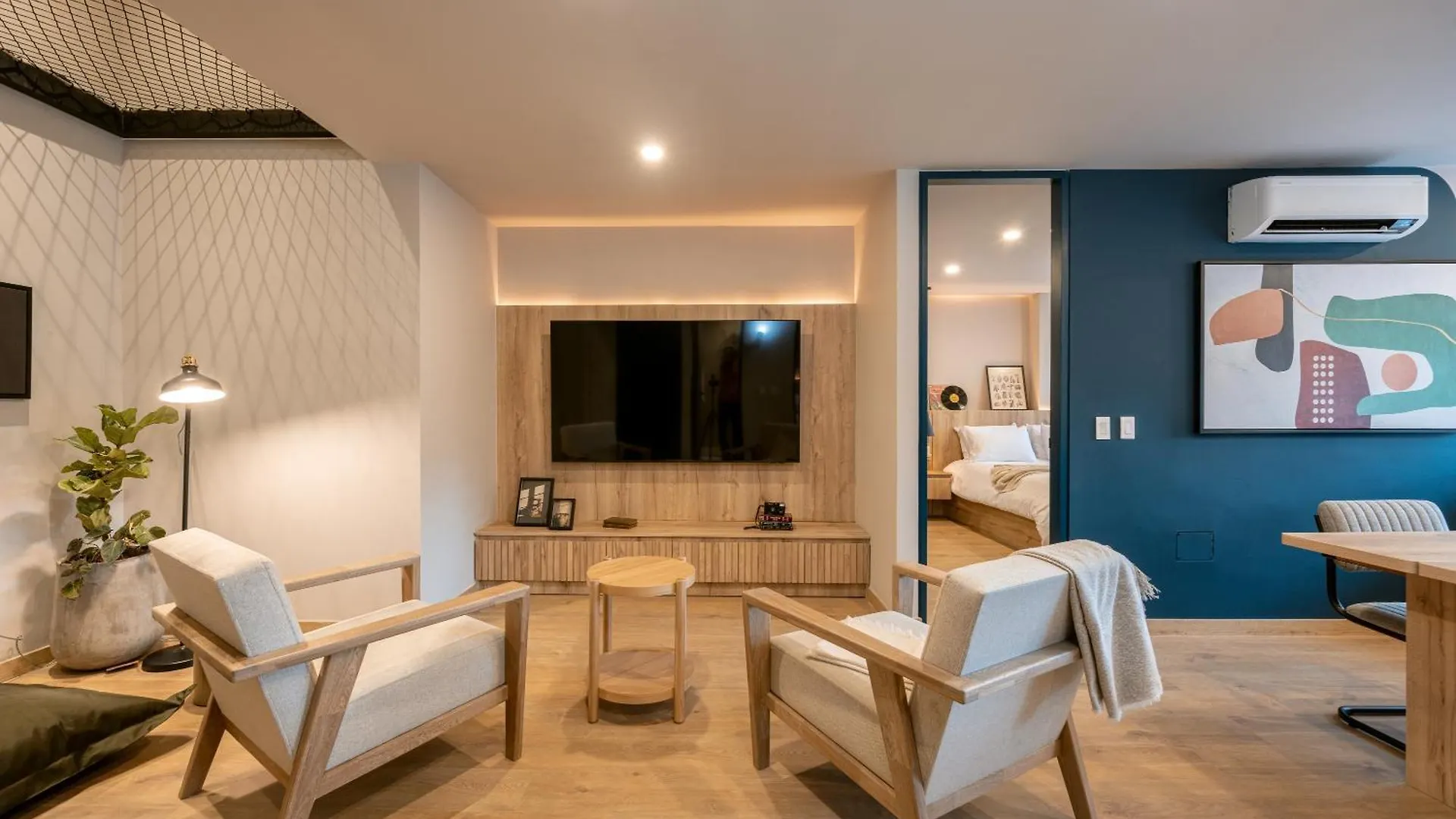 Stratasix Hotel Medellin 0*,  Colombia