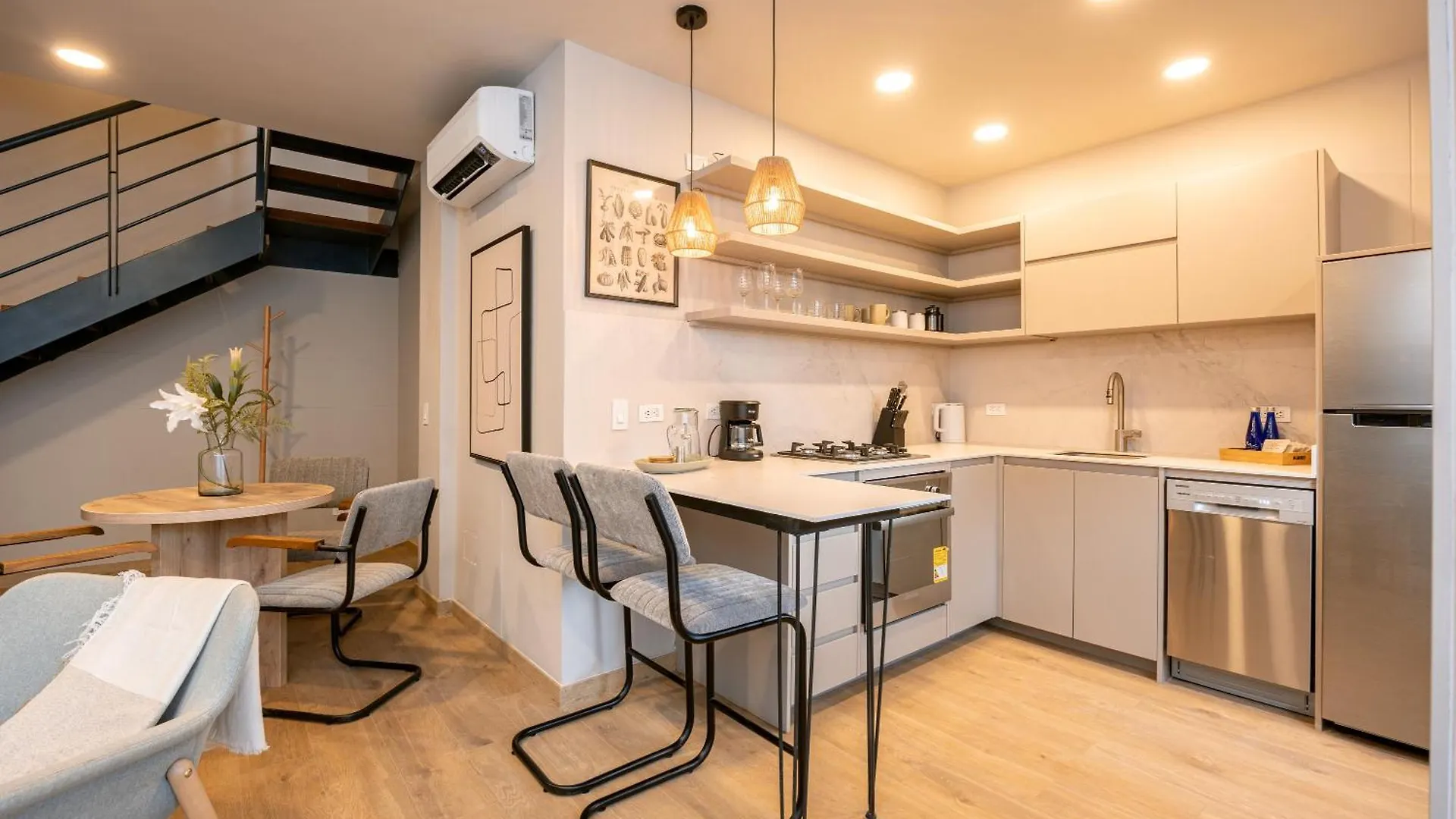 Stratasix Hotel 麦德林 公寓式酒店